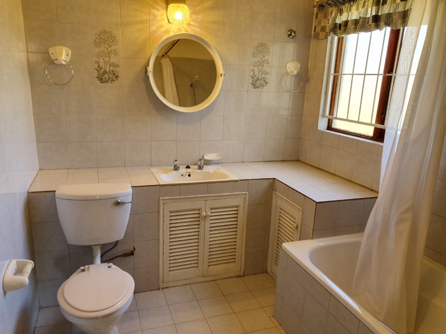 4 Bedroom Property for Sale in Hospitaalheuwel Free State